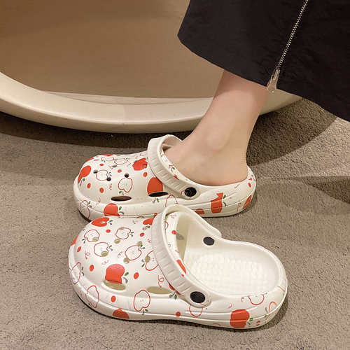 进口夏季女士洞洞鞋外穿可爱苹果印花EVA厚底防滑室内居家包头凉