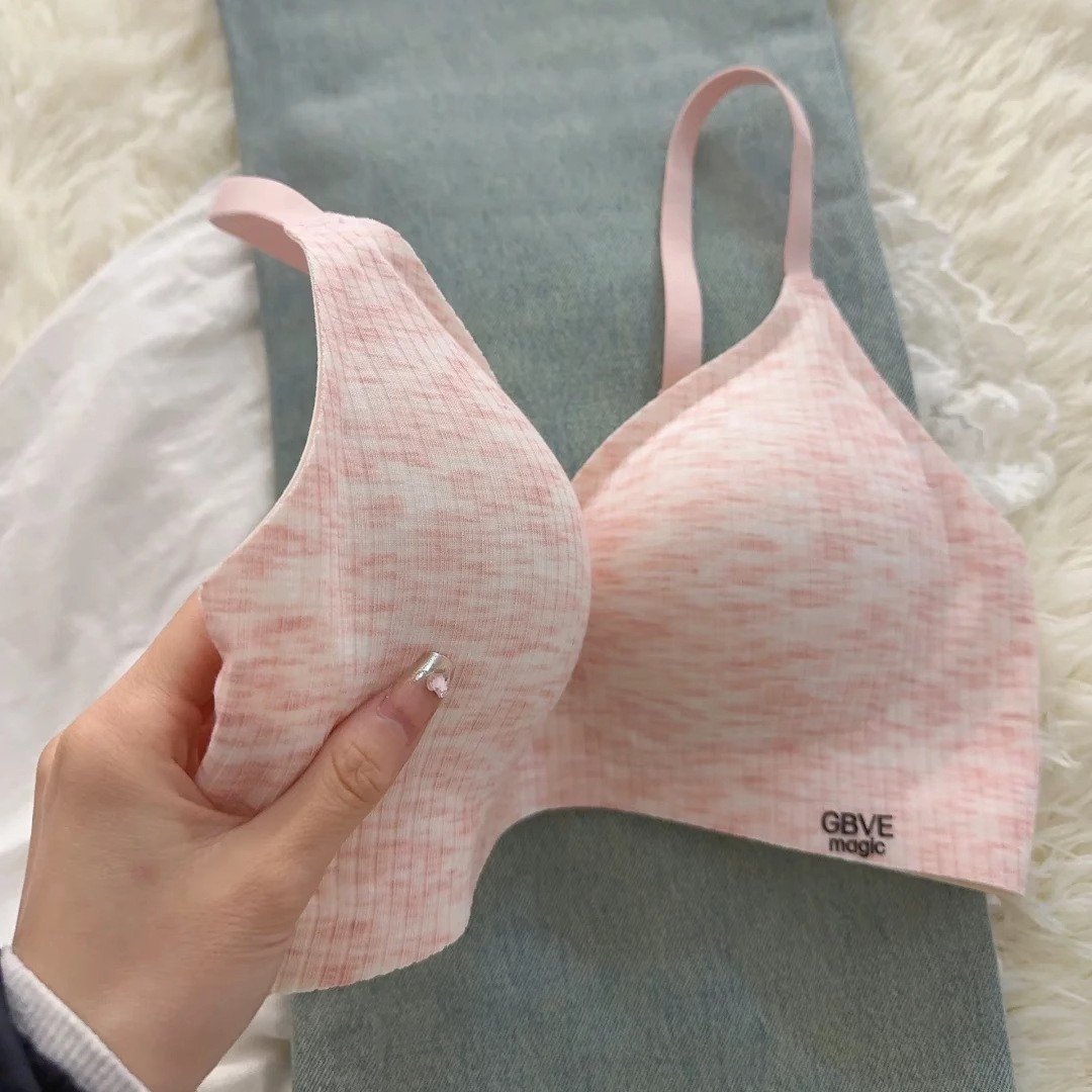 进口外扩型内衣女小胸聚拢显大无钢圈舒适无痕软支撑防下垂运动文