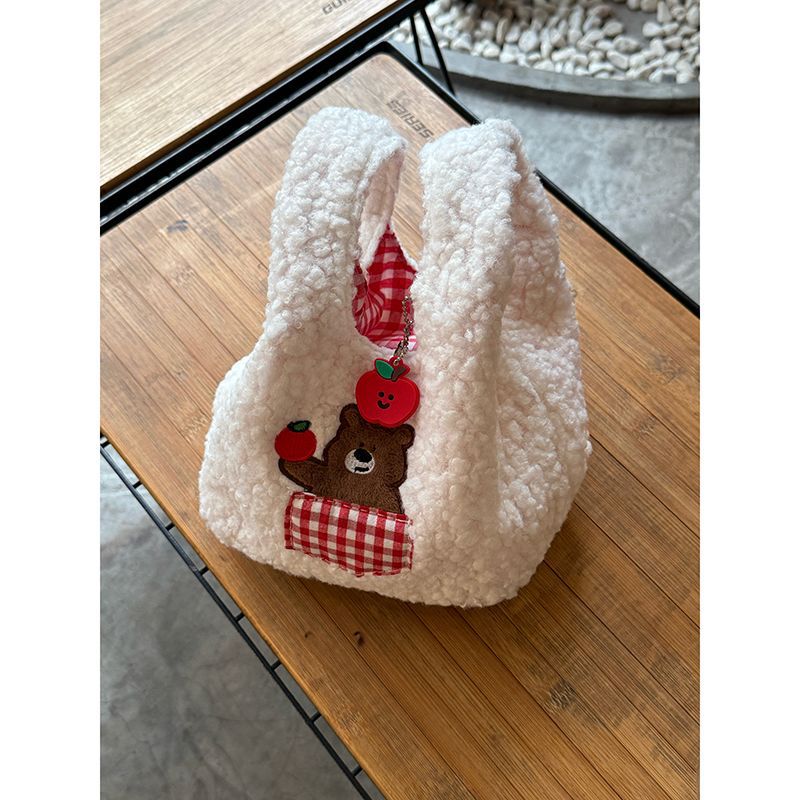 进口可爱小熊刺绣仿羊羔毛手提包女新款百搭通勤手拎包上班通勤杂