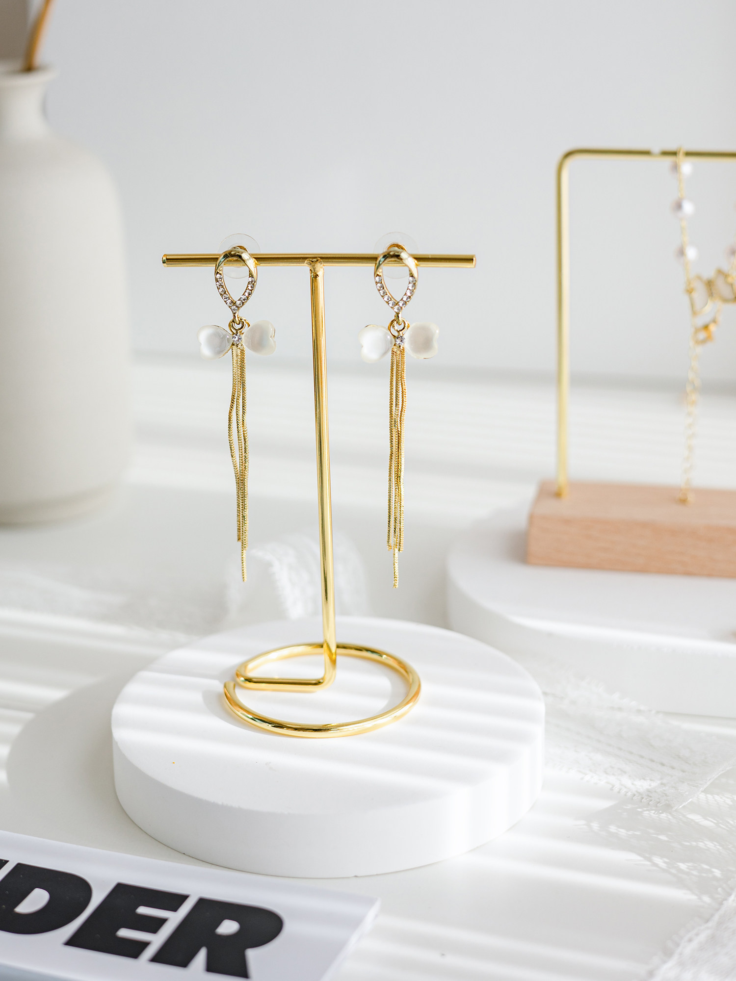 INS 쥬얼리 디스플레이 스탠드 쥬얼리 목걸이 귀걸이 선반 쥬얼리 스토리지 디스플레이 장식품 쥬얼리 사진 소품