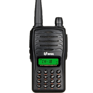 北峰BF-330对讲机待机8天质量稳定400-470频率数字按键