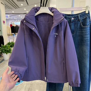 四季青妈妈装连帽加绒外套女秋冬新款宽松减龄拉链棉服冲锋衣夹克