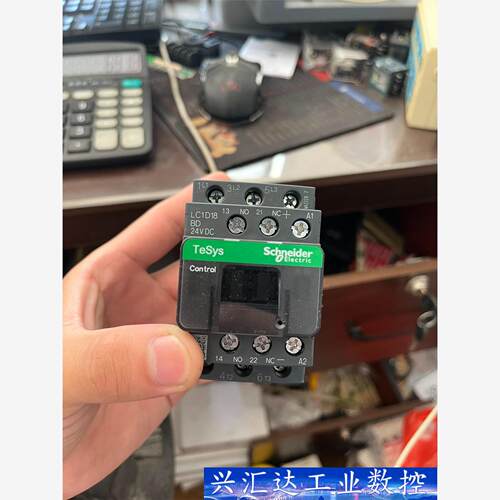 施耐德LC1D18BDC 接触器 全新带包装  询价下单