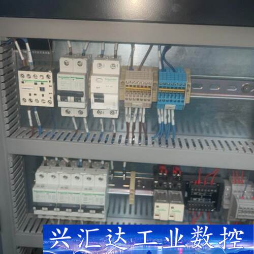 低压接触器施耐德LP1K09