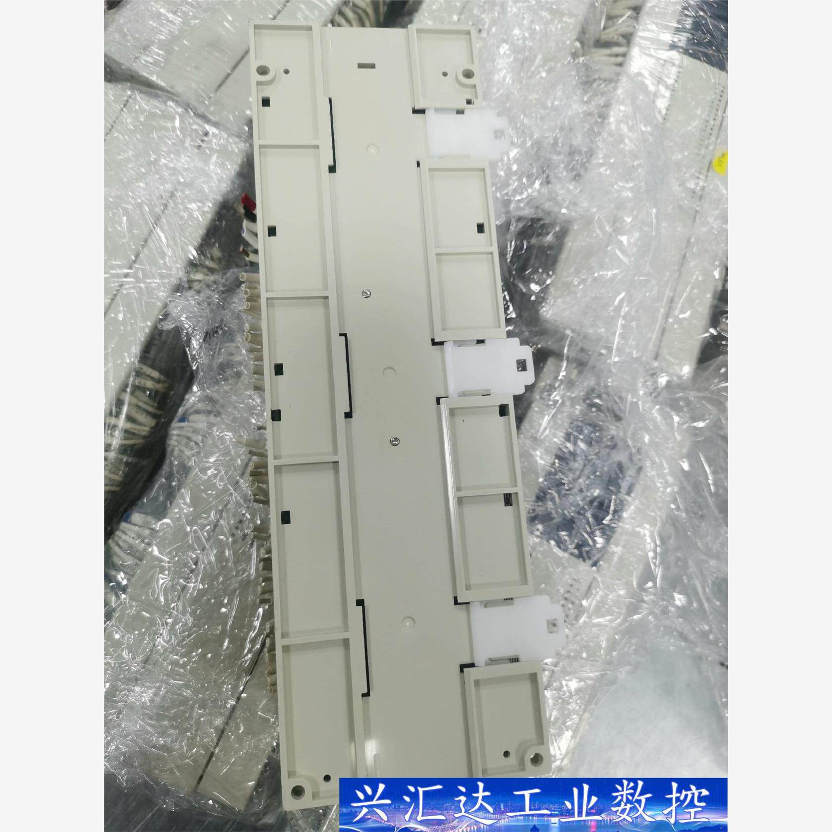 原装三菱PLC主机FX3U-80MT/ES-A，功能包好。原  询价下单