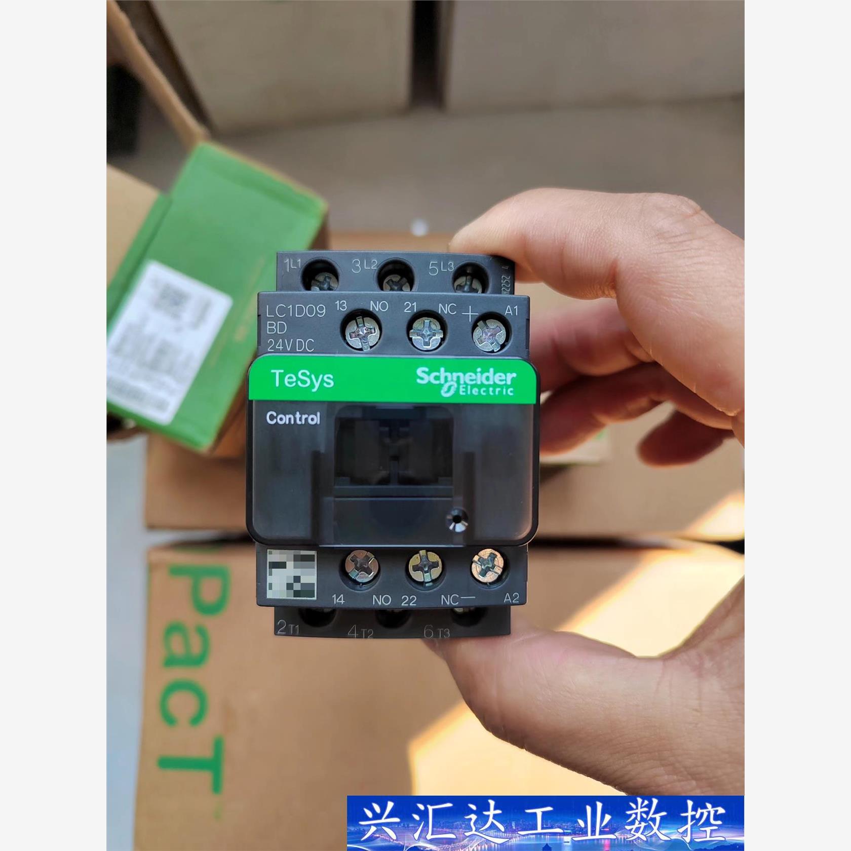 施耐德直流接触器LC1D09BDC  询价下单