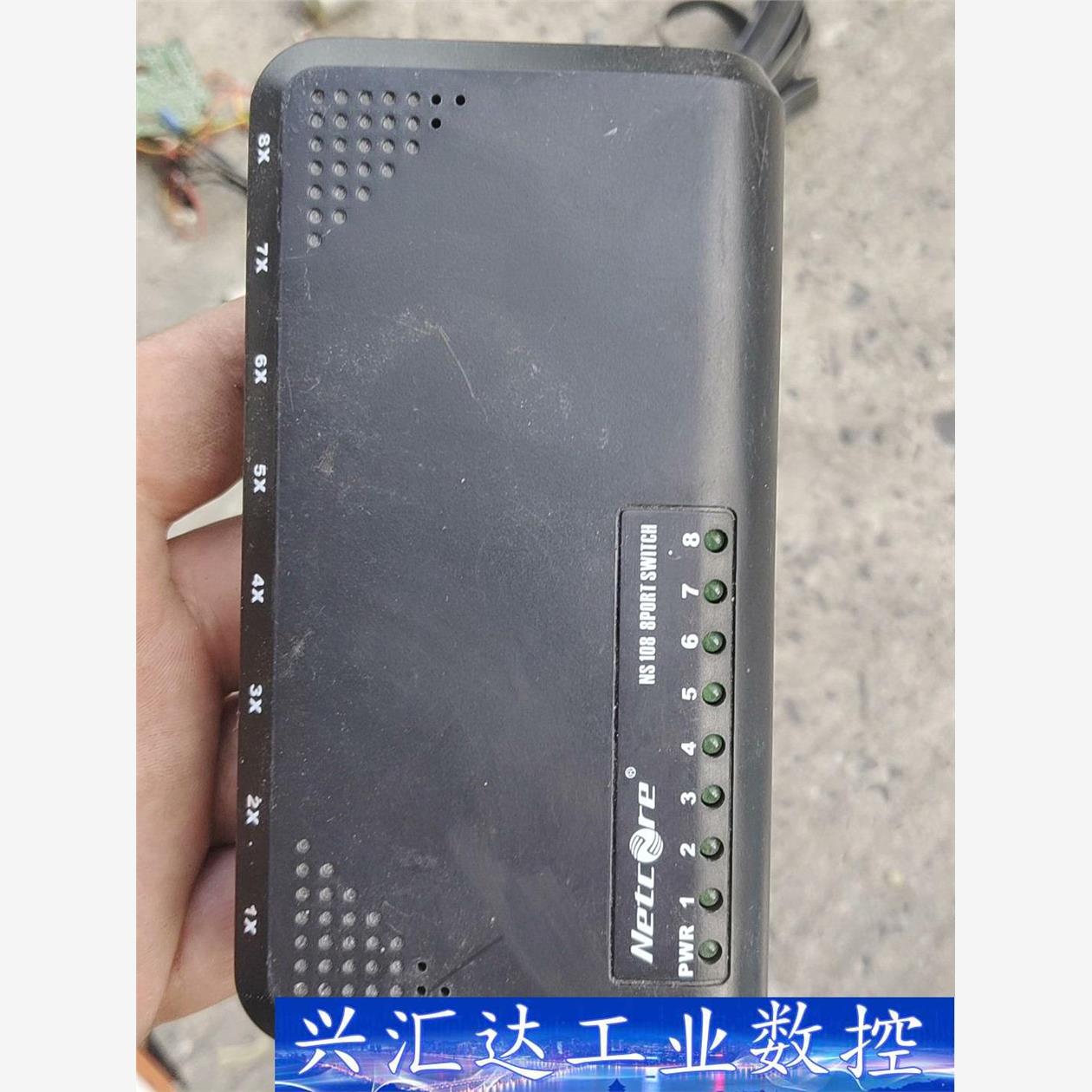 磊科百兆防环路8口交换机，小区宽带专用实拍图片 询价下单