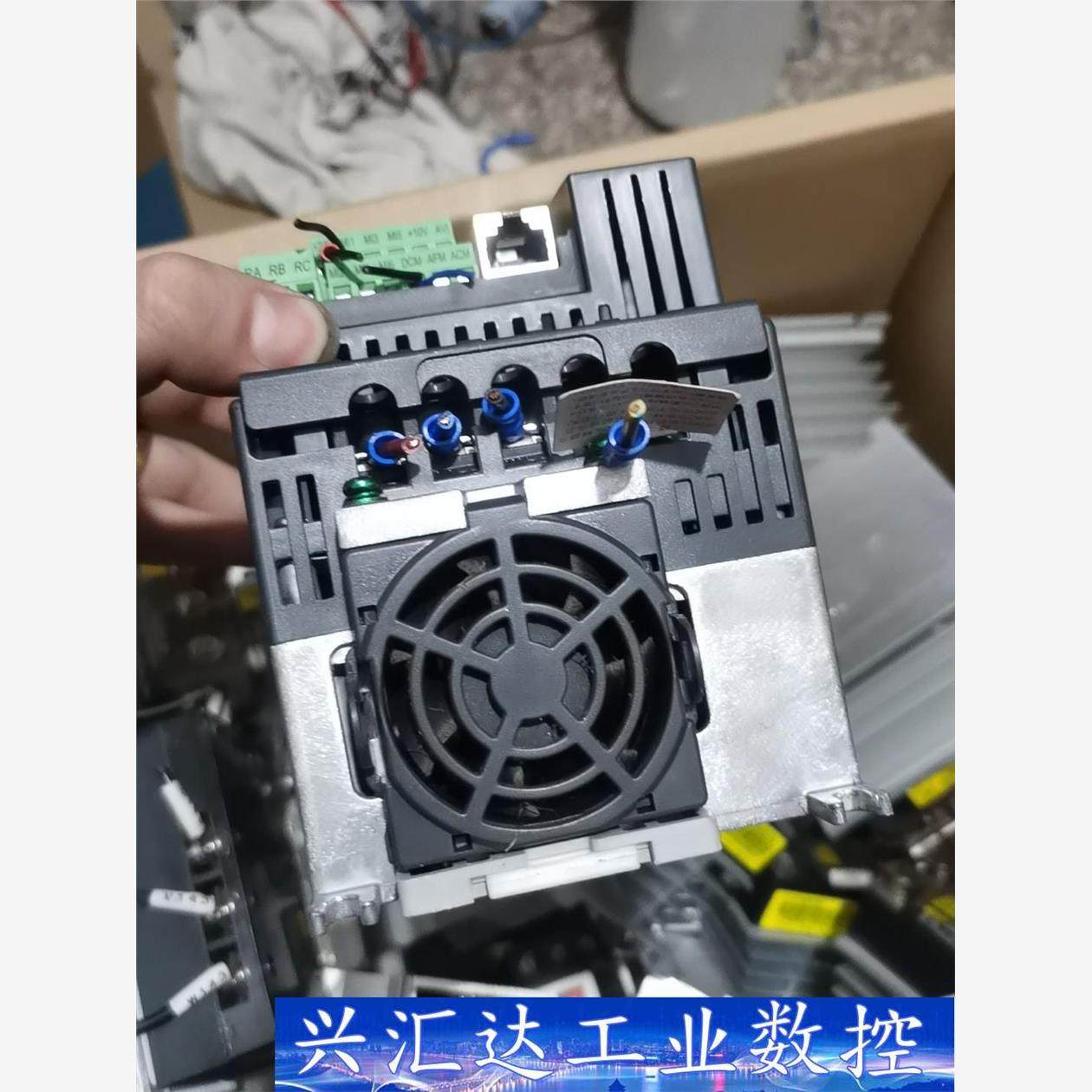 台达变频器几乎全新VFD0