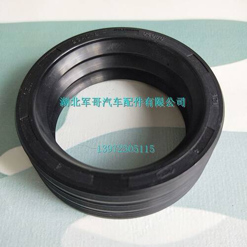 东风EQ2102军车前桥内半轴油封