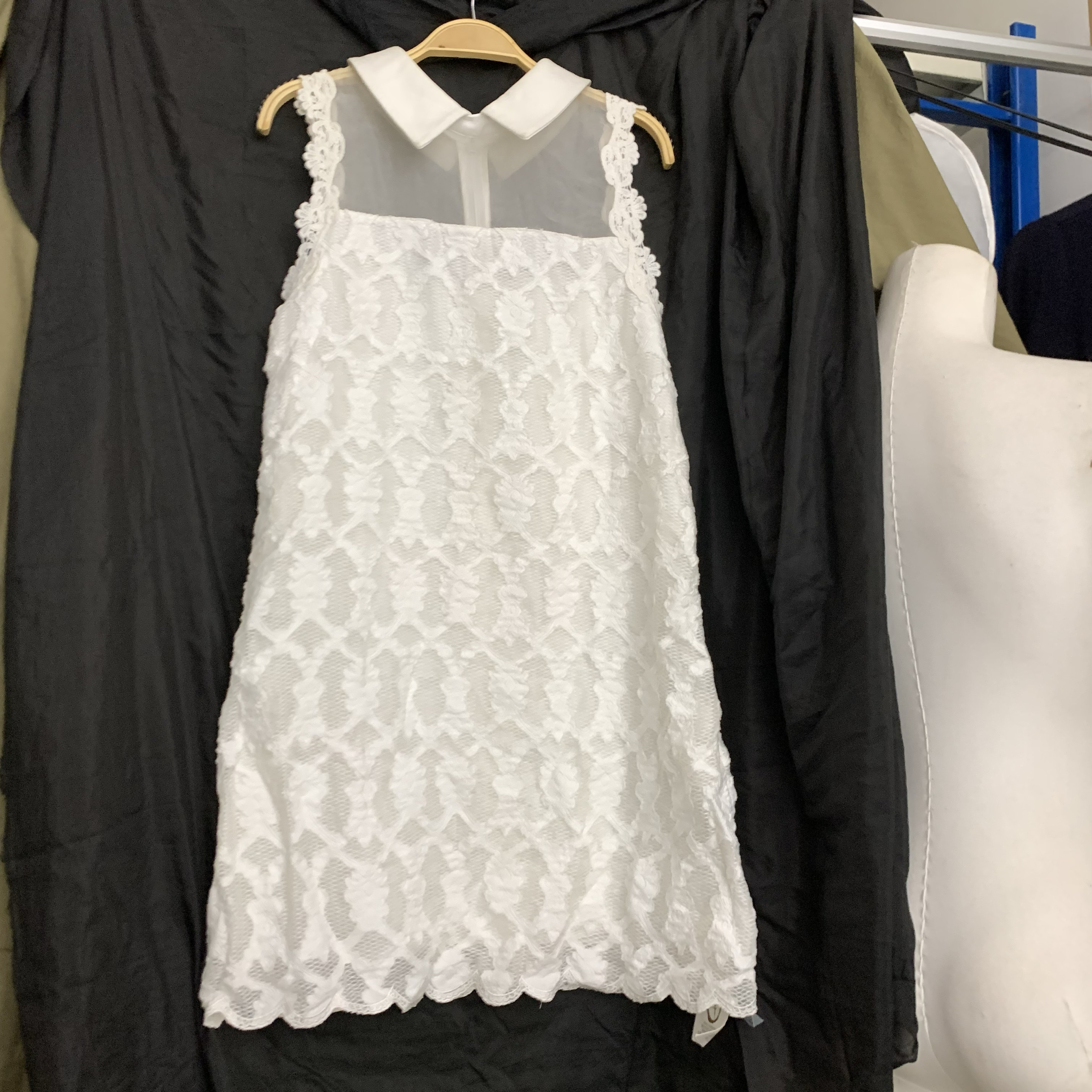 伊华欧秀撤柜专柜正品2025新款女装百搭无袖桑蚕丝丝连衣裙女w37