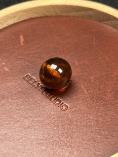 【特价】13mm+抚顺琥珀超高桩高净次生蜡樱桃红单珠（30年老珠）