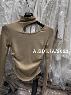 2025冬季新款小心机时尚设计感缩褶套头T恤衫百搭长袖上衣女