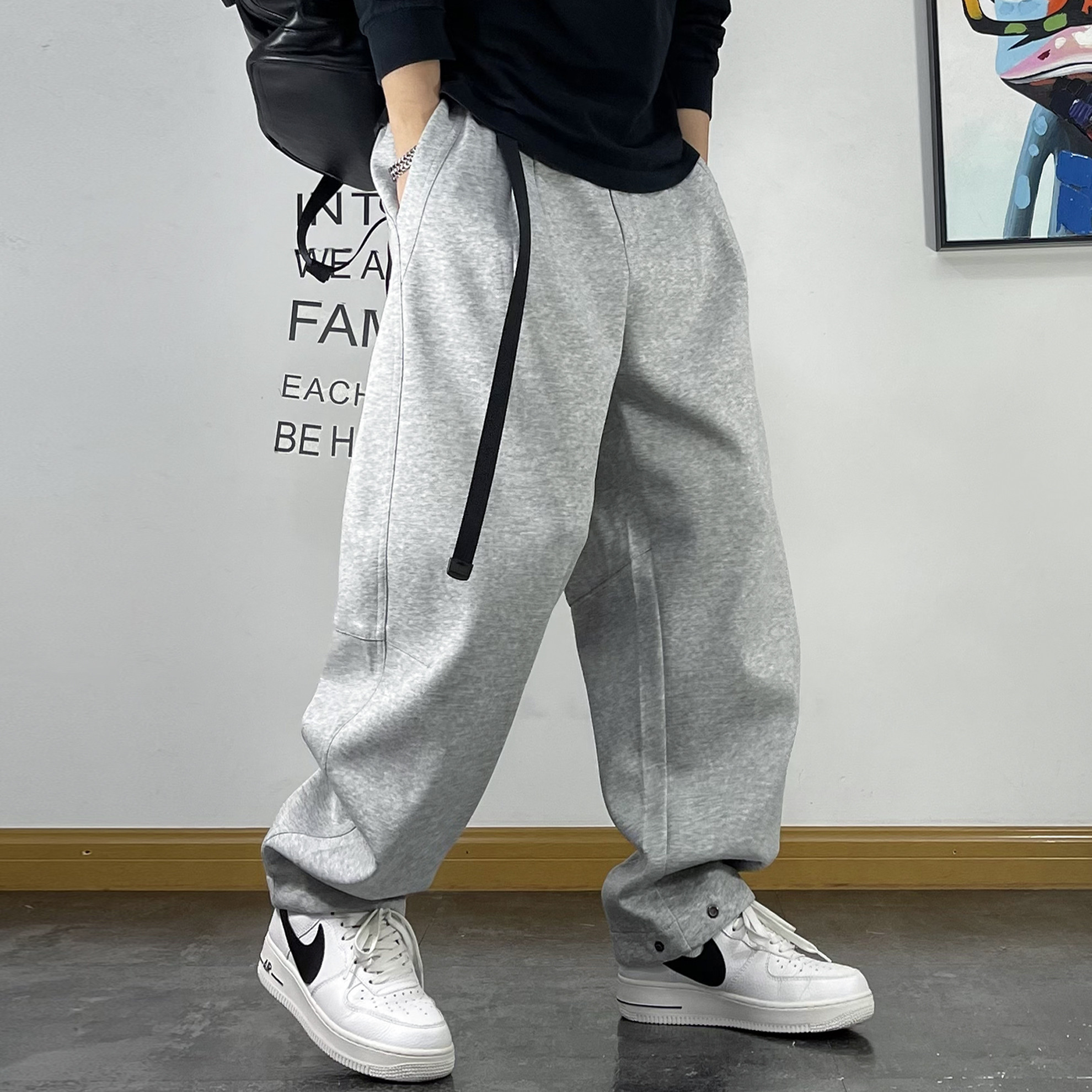 宽松直筒腰带按扣装饰运动卫裤