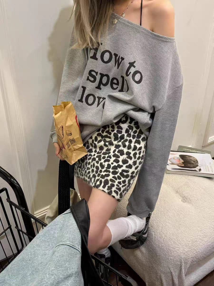 MH家 2026春季韩版时尚百搭显瘦字母印花拉肩长袖T恤女宽松休闲