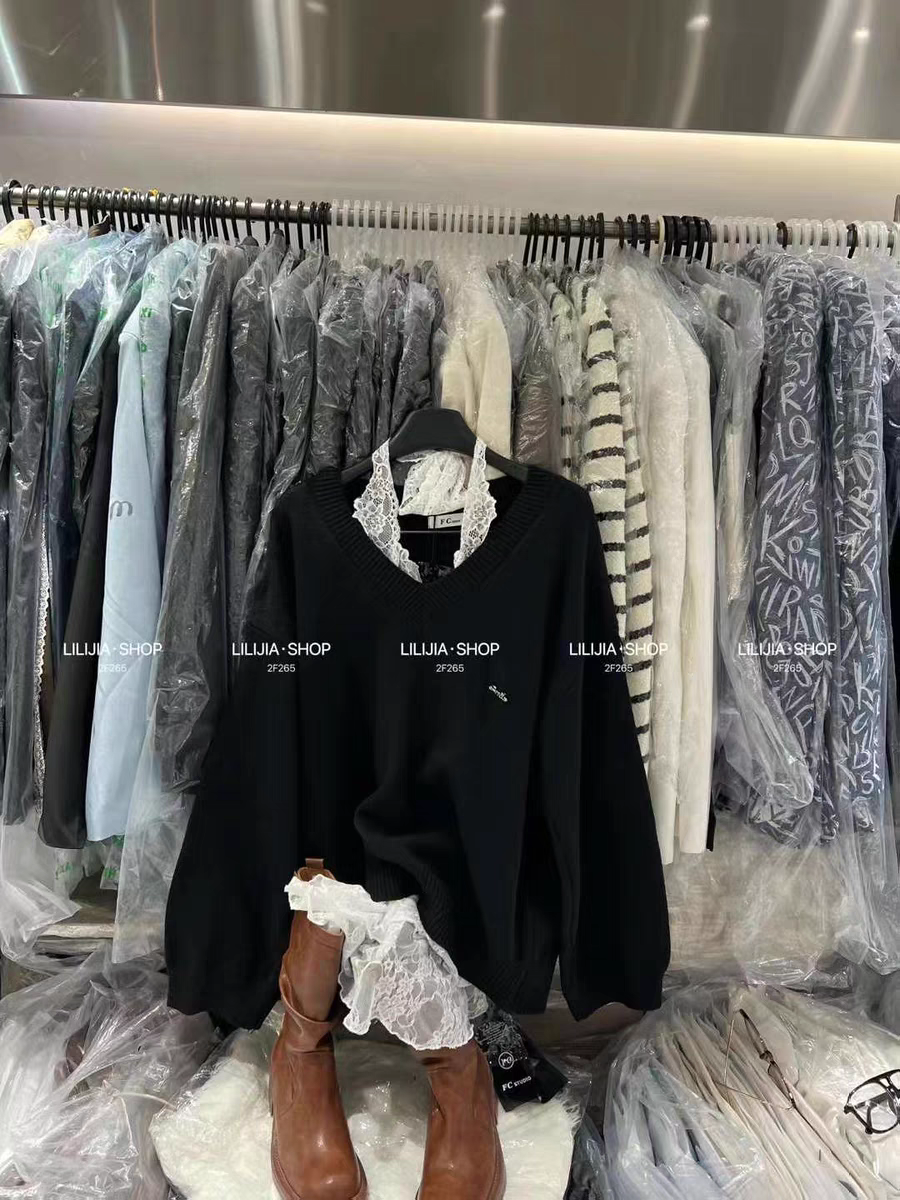 MH家 黑色慵懒风V领毛衣女秋宽松套头软糯针织衫上衣蕾丝内搭