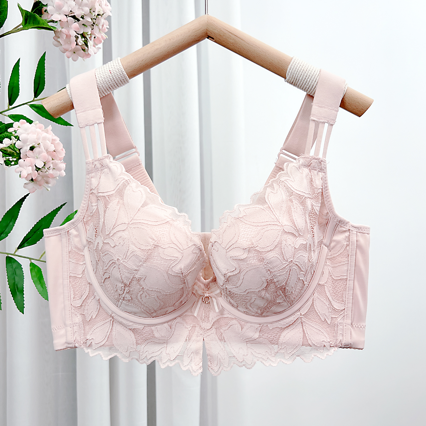 【中厚薄杯小胸聚拢】显大内衣