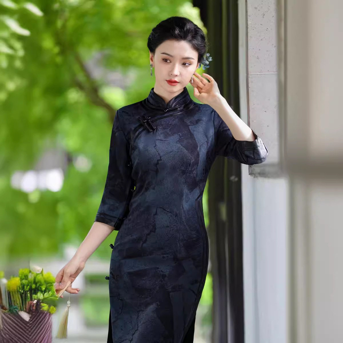 2026秋季新款高端提花旗袍年轻款少女复古日常改良长款打底连衣裙