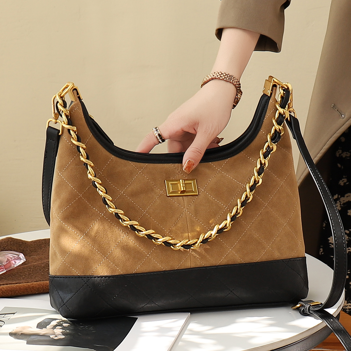 小香风菱格链条单肩斜挎包复古