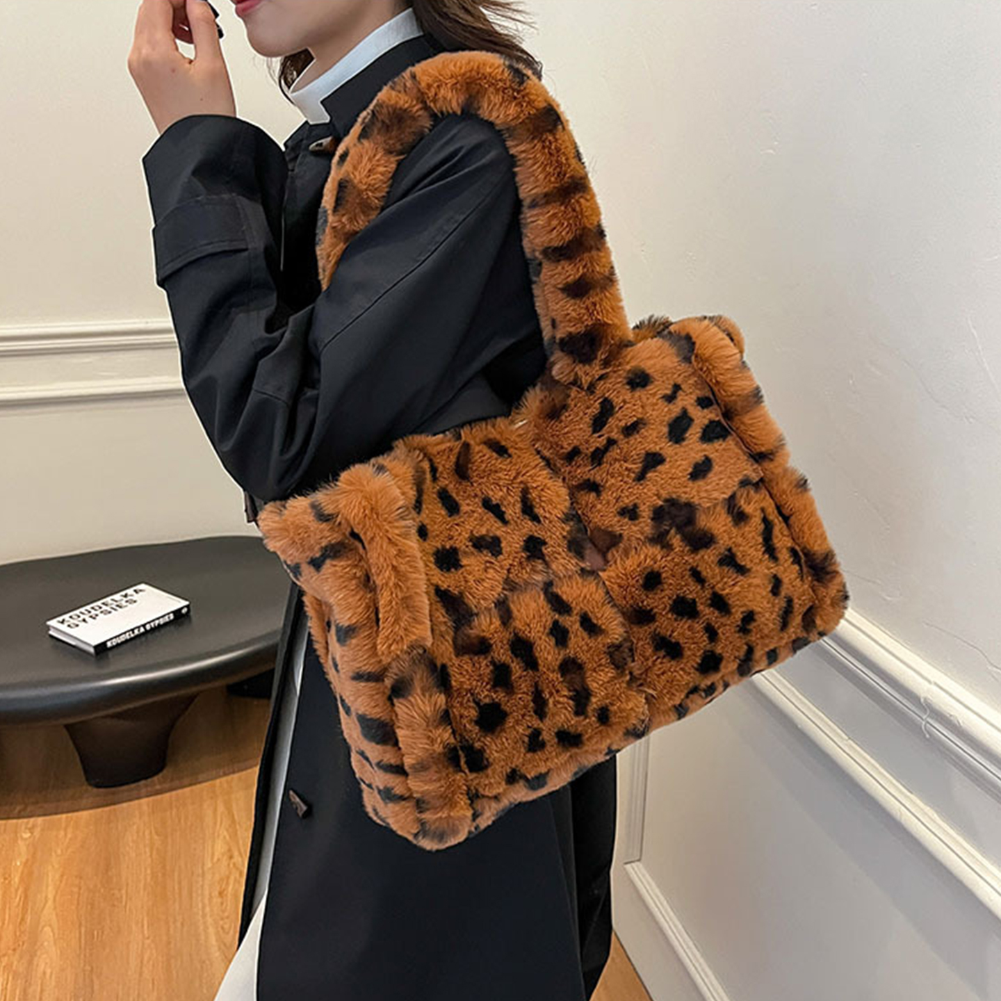 毛绒豹纹托特包大容量单肩腋下包