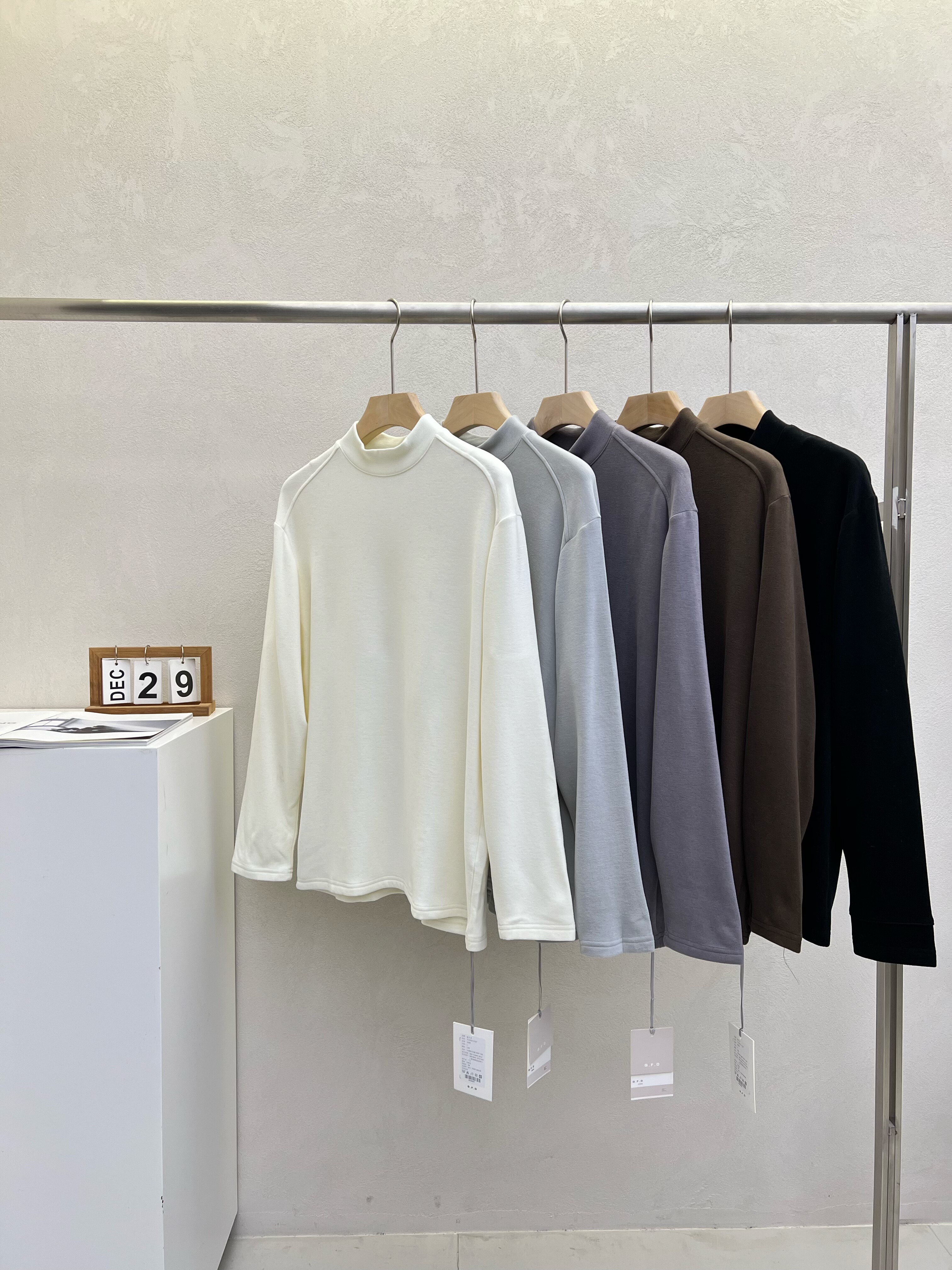 QFO简约男装秋冬季莱塞尔纯色圆领长袖T恤男宽松休闲打底衫上衣