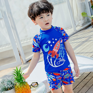 幼儿园小学低年级男童泳衣套装