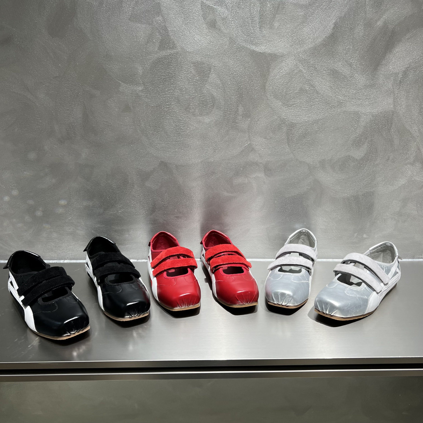 欧洲站女鞋2026春季新款欧货真皮平底魔术贴方头休闲鞋时尚单鞋女,女鞋,德训鞋,淘宝优惠券,粉丝福利购,淘宝优惠卷