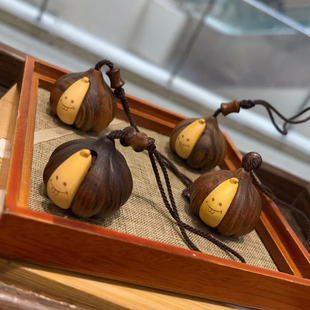 2025年沉香胜“蒜”在握包挂 钥匙扣挂件