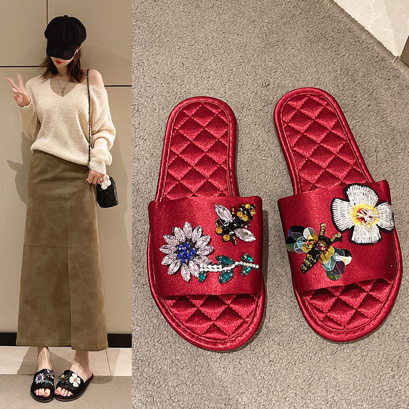 韩国复古刺绣花卉牛筋底绸缎拖鞋女可外穿防滑高品质凉拖鞋一字拖