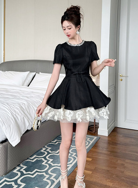2026夏季新款女装法式千金风圆领收腰拼接蕾丝假两件连衣裙65362