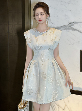 2025夏季新款女装优雅气质镶钻圆领收腰刺绣蓬蓬短款连衣裙50872