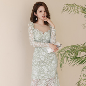 2025秋季新款女小清新气质方领修身显白包臀绿色蕾丝连衣裙20299