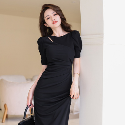 2026夏季新款女时尚设计感镂空泡泡袖修身黑色中长款连衣裙30112