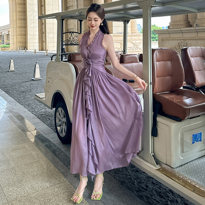 2026夏季新款女法式V领花朵木耳边设计感海边度假长款连衣裙70350