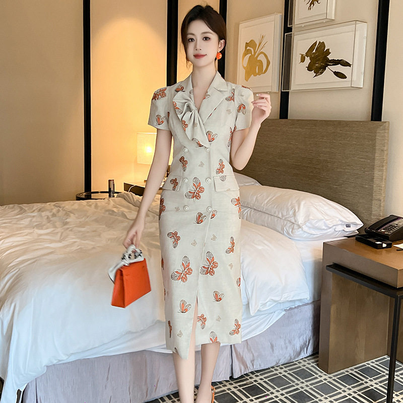 广州2026夏季新款女装时尚印花西装翻领显瘦包臀短袖连衣裙51088