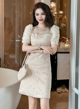2026夏季新款温柔风花瓣泡泡袖修身蕾丝小个子包臀连衣裙女50385