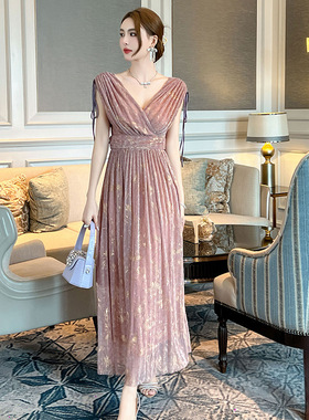 2025夏季新款女装法式V领设计感抽绳短袖收腰百褶A字连衣裙21248