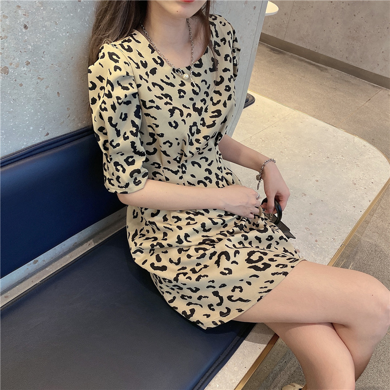 Real price net red Leopard Print Skirt 2021 French Retro High Waist thin bubble sleeve short dress