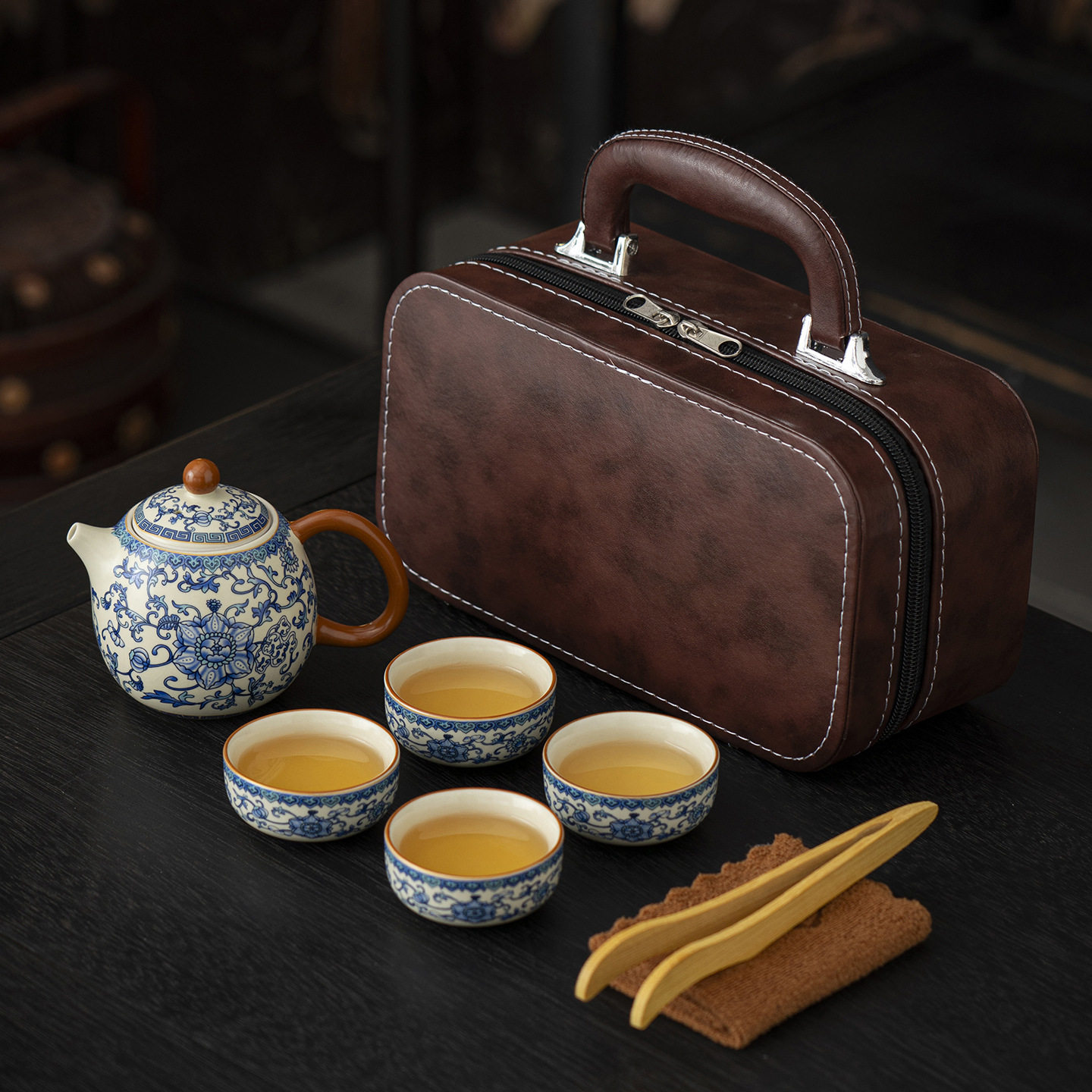 青花瓷便携旅行茶具套装一壶四杯快客杯功夫茶具皮盒收纳户外泡茶