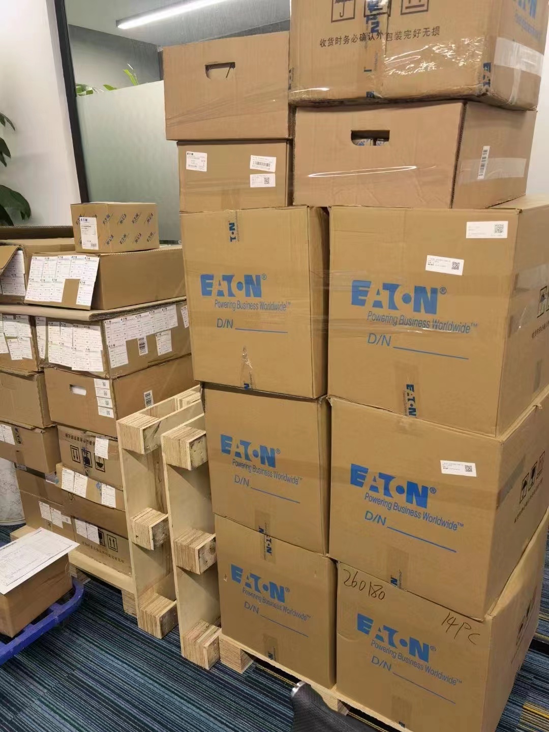 EATON E6-6/1/C、E6-10/1/C、E6-16/1/C、E6-20/1/C、E6-25/1/C