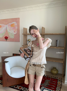 THREE GOOOD殷三吉 V领设计荷叶边扭结层次感上衣Y725A04070-1