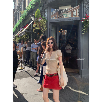 殷三吉低腰红色牛仔包臀超短裙