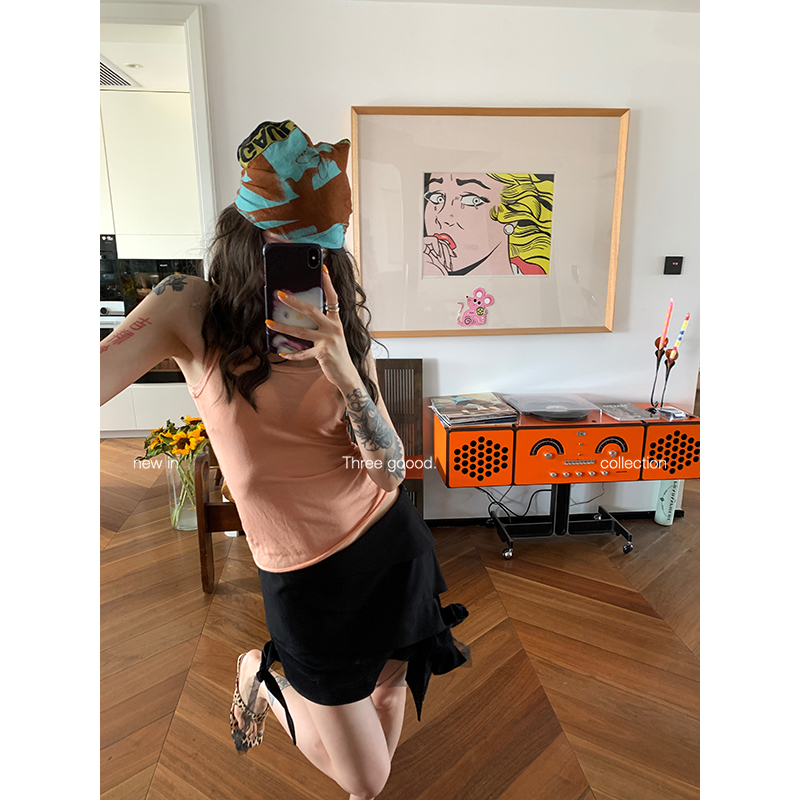 THREE GOOOD殷三吉 大U领毛边拼接修身针织背心百搭上衣