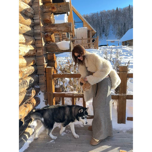 THREE GOOOD殷三吉 咖啡香草仿针织休闲细条纹抽绳半身裙女冬季