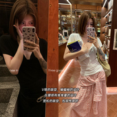 上衣女百搭纯色薄款 THREE GOOOD殷三吉简约V领短袖 T恤