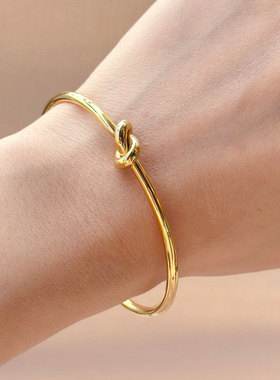 欧美时尚简约风爱心打结手镯钛钢镀18K金手环手饰气质百搭经典款