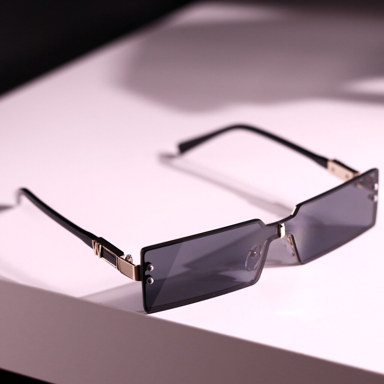 港风复古26款金属方框墨镜女遮阳个性潮男文艺防紫外线司机太阳镜