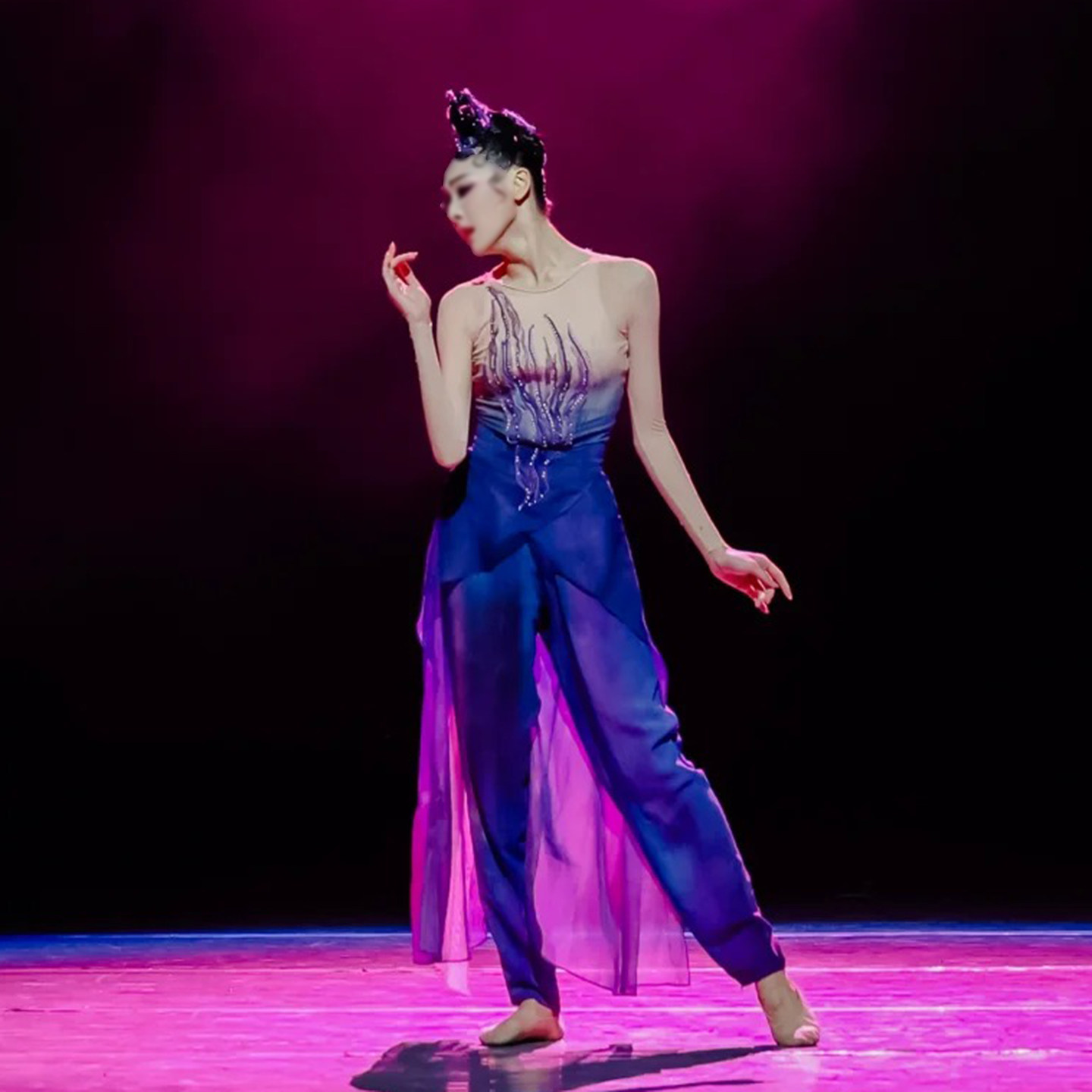 桃李杯玉炉香古典舞女独舞舞蹈服