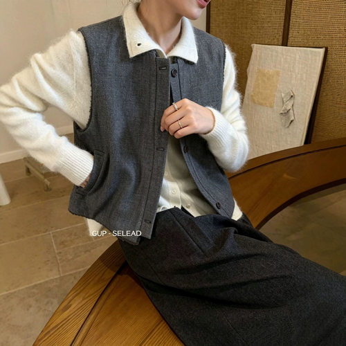 6UP秋冬韩系双面穿圆领马甲复古老钱风百搭叠穿慵懒通勤休闲61263
