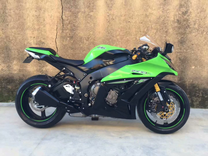 [红尘摩托店]★出售—2014年变款大牛zx-10r公路跑车,公路赛