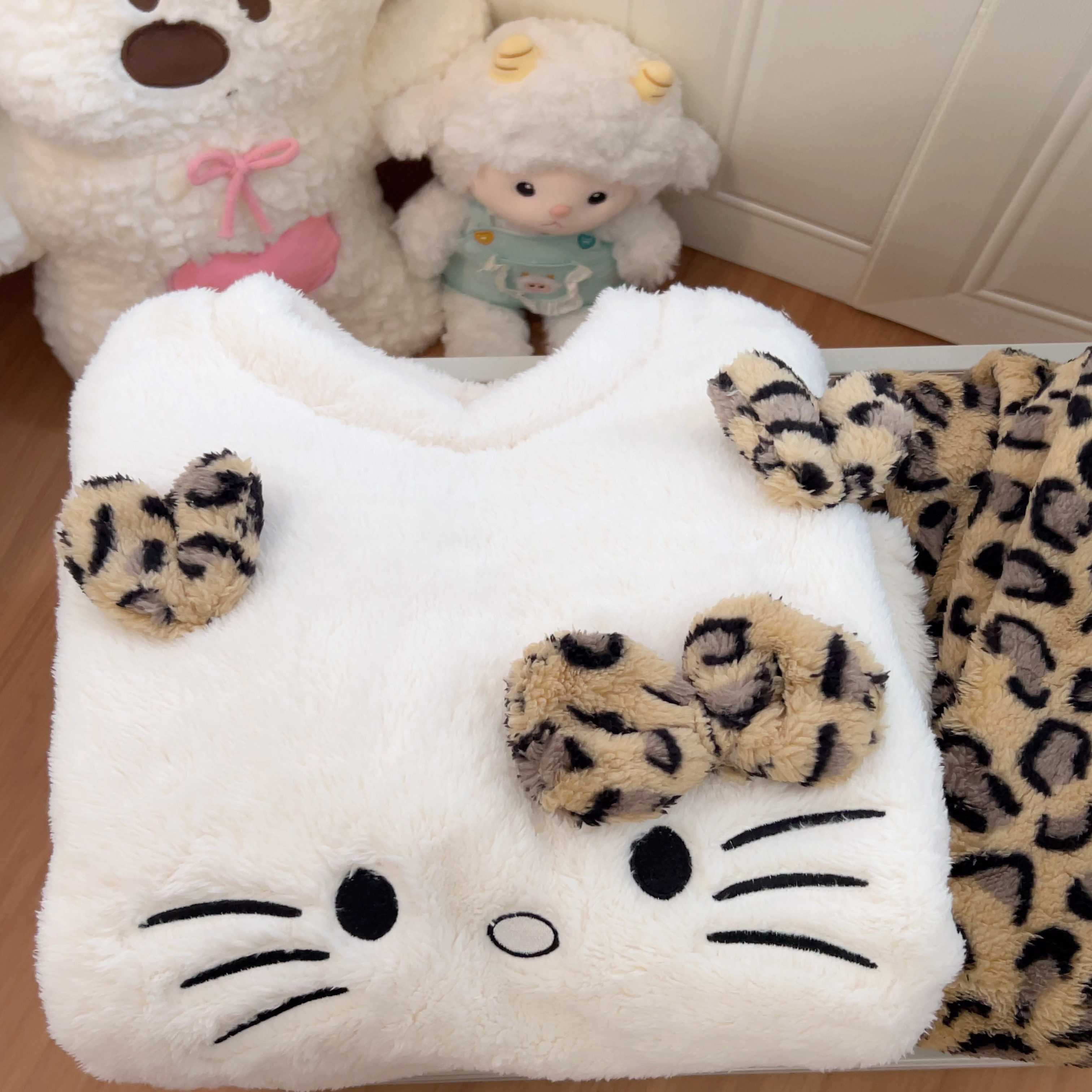 豹纹Kitty冬季珊瑚绒睡衣女新款卡通加绒加厚冬天套头家居服套装,女士内衣/男士内衣/家居服,睡衣/家居服套装,淘宝优惠券,粉丝福利购,淘宝优惠卷